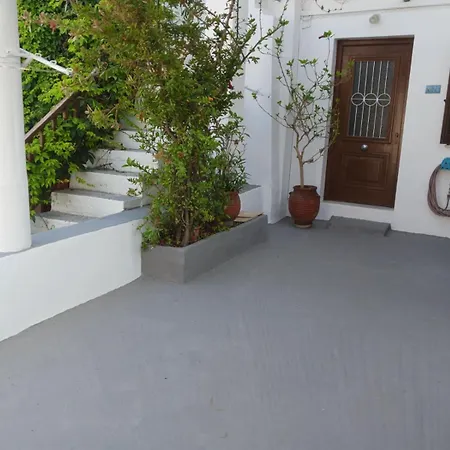 Manu's House Skyros