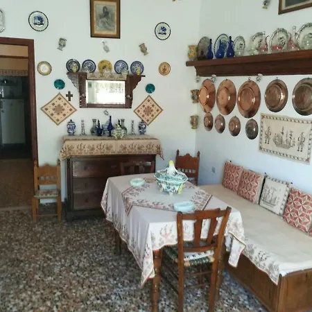 Manu's House * Skyros